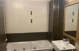 Apartament cu 3 camere, decomandat, 72 mp, Bulevardul Dacia