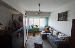 Apartament cu 3 camere, 90 mp etaj intermediar, garaj, zona ultracentrala
