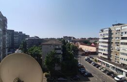 Apartament cu 4 camere, 88 mp, etaj intermediar, pe B-dul Dacia