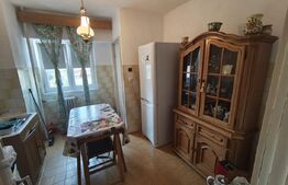 Apartament cu 4 camere, 88 mp, etaj intermediar, pe B-dul Dacia