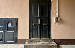 Casă 4 camere, ultracentral, 2 locuri de parcare în curte