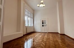 Casă 4 camere, ultracentral, 2 locuri de parcare în curte