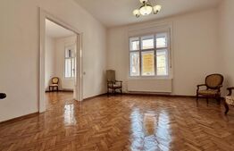 Casă 4 camere, ultracentral, 2 locuri de parcare în curte