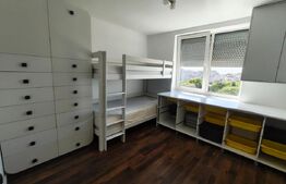 Apartament cu 3 camere, zona Rogerius 