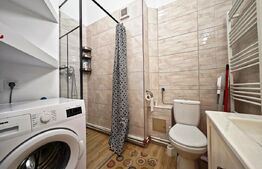 Apartament cu 3 camere, Centrala proprie, Central, 80 mp – Oradea