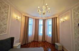 Apartament cu 3 camere, Centrala proprie, Central, 80 mp – Oradea