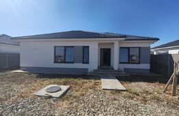 Casa noua in Santandrei , racordata la toate utilitatile si gard imprejmuitor