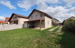 OPORTUNITATE casa mobilata complet, racordata la toate utilitatile in Santandrei