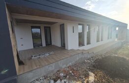 De vanzare casa moderna cu finisaje de lux pe un singur nivel situata in Cihei 