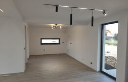 De vanzare casa moderna cu finisaje de lux pe un singur nivel situata in Cihei 