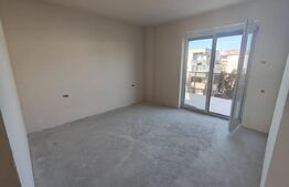 Apartament nou modern, 3 camere, centrala pe gaz si panouri fotovoltaice, Iosia