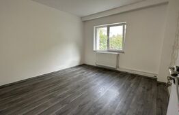 Apartament decomandat cu 3 camere, zona Iosia Nord
