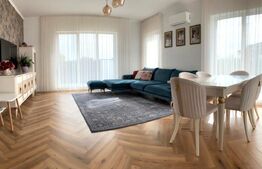 Vilă Luxoasa cu Piscină Exterioară, Podgoria, 150 mp