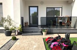 Vilă Luxoasa cu Piscină Exterioară, Podgoria, 150 mp