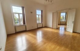 Apartament cu acoperis inalt, 98 mp, Ultracentral