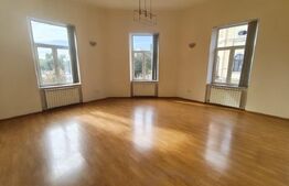 Apartament cu acoperis inalt(stil evreiesc), 98 mp, Ultracentral