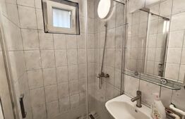 Apartament ultracentral cu 2 camere, bucatarie separata si balcon intim