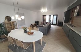 Casǎ finisata modern,  la cheie, vis-a-vis de Spitalul Județean