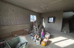 De vanzare casa semifinisata 