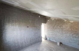 De vanzare casa semifinisata 