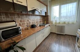 Apartament cu 3 camere decomandate