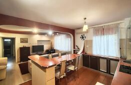 Apartament 3 camere, parcare privata, zona Rogerius