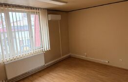 Spații comerciale in clădire de birouri central