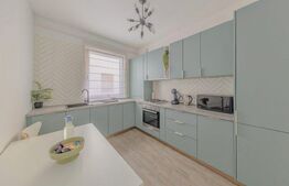 Apartament 3 camere, ultracentral, etaj 3, bloc cu lift – Oradea