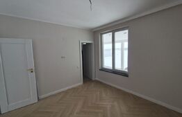 Casa finisata la cheie racordata la toate utilitatile in Santandrei