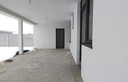 Casa finisata la cheie racordata la toate utilitatile in Santandrei