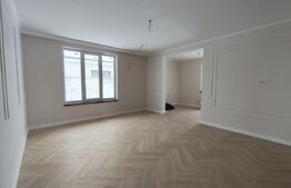 Casa finisata la cheie racordata la toate utilitatile in Santandrei