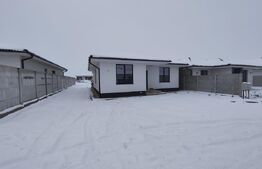 Casa finisata la cheie racordata la toate utilitatile in Santandrei