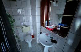 Apartament 3 camere, decomandat - zona Velenta