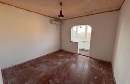 Apartament 3 camere, decomandat - zona Velenta