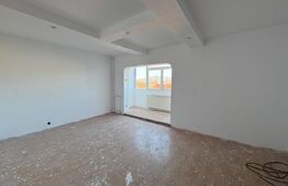 Apartament 3 camere, decomandat - zona Velenta