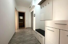 Apartament călduros de închiriat, cu 2 camere, 54 mp, Bloc Prima