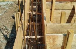 Teren de vanzare in Santandrei cu fundatie turnata si autorizatie valabila  