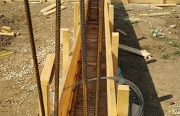 Teren de vanzare in Santandrei cu fundatie turnata si autorizatie valabila  