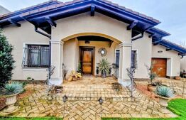 Proprietate Excepțională – Eleganță, Mobilier Unicat, Materiale Premium