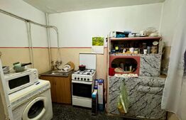 Apartament 2 camere, etaj 2, semidecomandat – zona Centrala