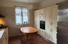 Casa ultracentrala, curte proprie, ultracentral, 160 mp 