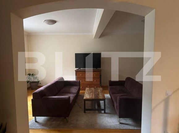 Casa de închiriat 6 camere Ultracentral - 188815CI | BLITZ Oradea | Poza1