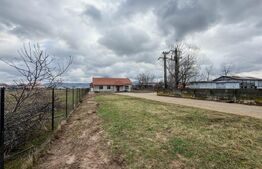 Casa spatioasa 4 camere, parcare, curte 2000 mp