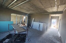 Casa individuala Santandrei cu placa de beton si gard imprejmuire la cheie