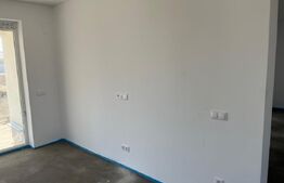 Casa individuala Santandrei cu gard imprejmuire din placi de beton