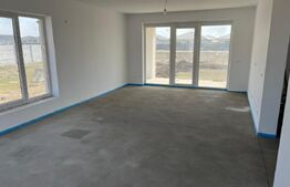 Casa individuala Santandrei cu gard imprejmuire din placi de beton