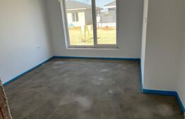 Casa individuala Santandrei cu gard imprejmuire din placi de beton