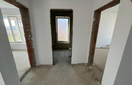 De vanzare casa in Santandrei cu gard de imprejmuire din placi de beton