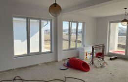 Casa individuala Santandrei cu gard imprejmuire din placi de beton