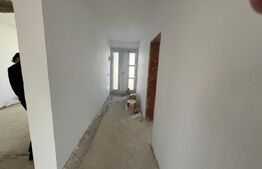 Casa individuala Santandrei cu gard imprejmuire din placi de beton
